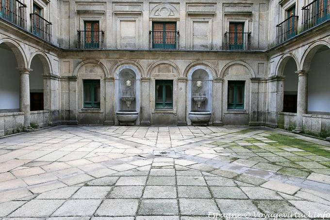 Escorial, cortile del monastero - Spagna