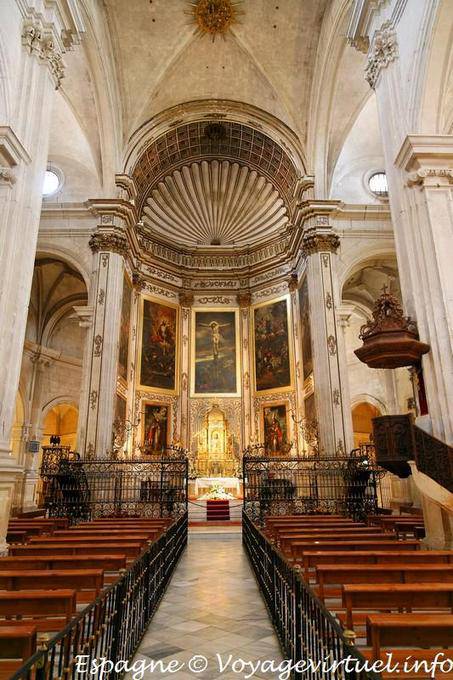 Lorca, navata della Collegiata di San Patricio - Spagna