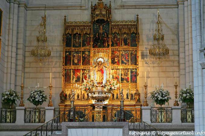 Madrid cattedrale pala (Santa María la Real de la Almudena) - Spagna
