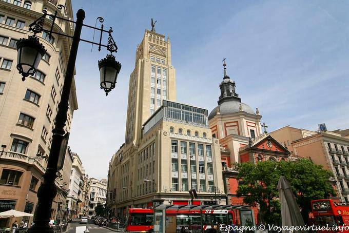 Madrid Calle de Alcala, edificio - Spagna