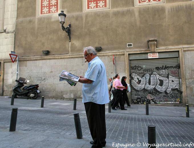 Madrid, Calle Preciados, l'uomo con il sigaro - Spagna