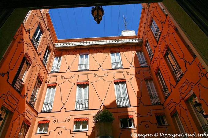 Madrid, Cuesta Santo Domingo - Spagna
