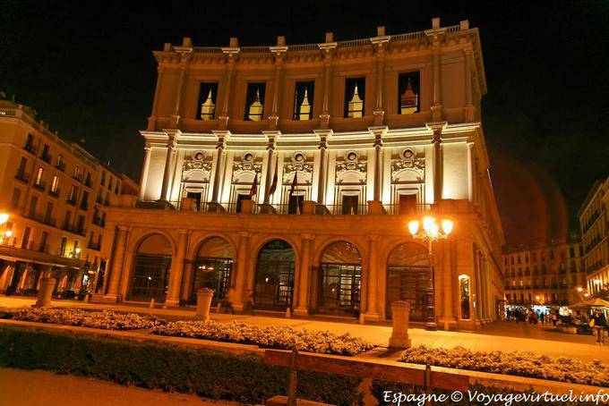 Teatro Real visto di notte, Opera, Madrid - Spagna