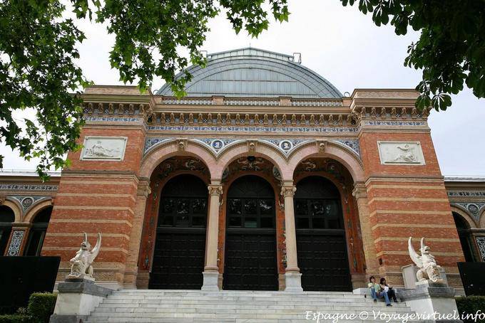 Madrid, Parque del Buen Retiro, Palacio de Velazques - Spagna