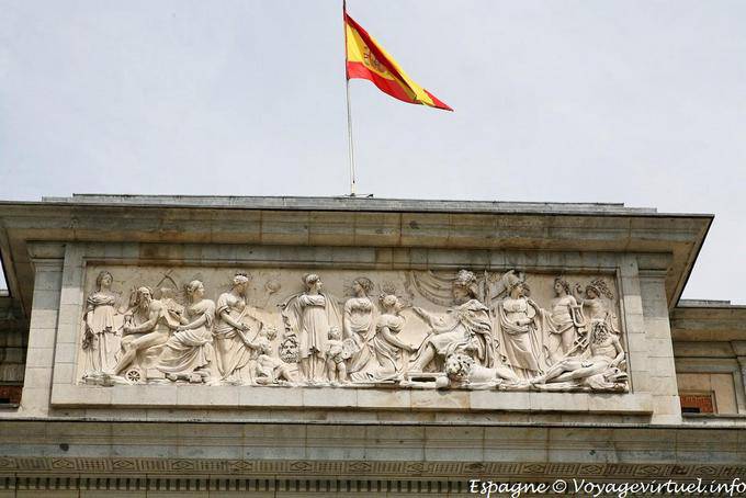 Frontone del Museo Nacional del Prado, Madrid - Spagna