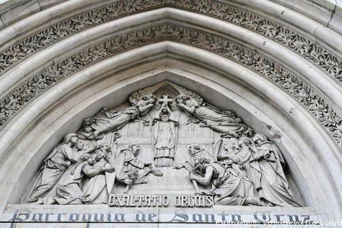 Frontone della chiesa, Santa Cruz, Madrid - Spagna
