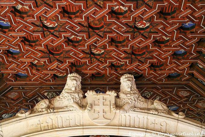Chiostro soffitto alto, Monasterio San Juan de los Reyes, Toledo - Spagna