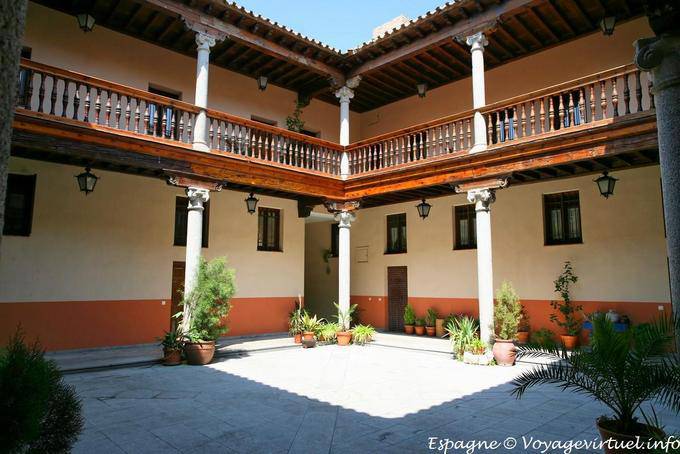 Balcone all'interno patio, Toledo - Spagna