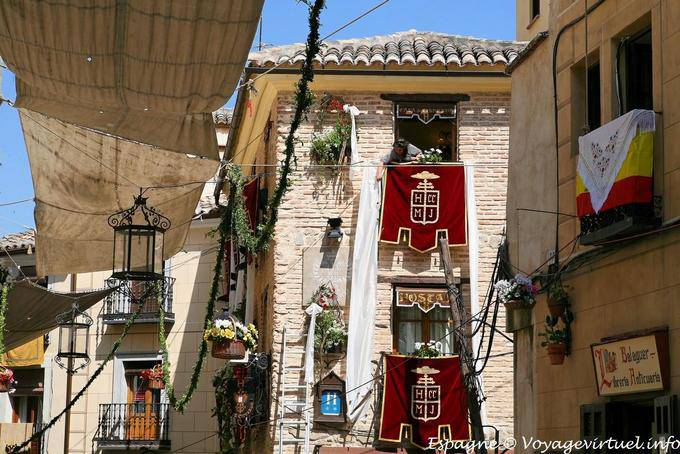 Toledo, preparazione festa religiosa - Spagna