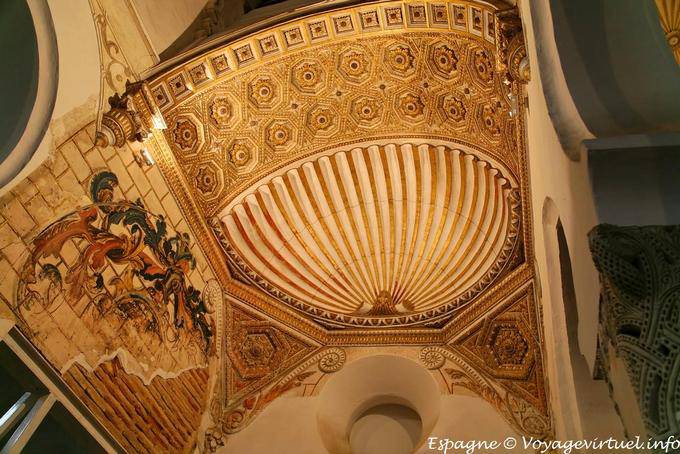 Resti della chiesa in trasformazione (1405), Santa Maria la Blanca sinagoga, Toledo - Spagna