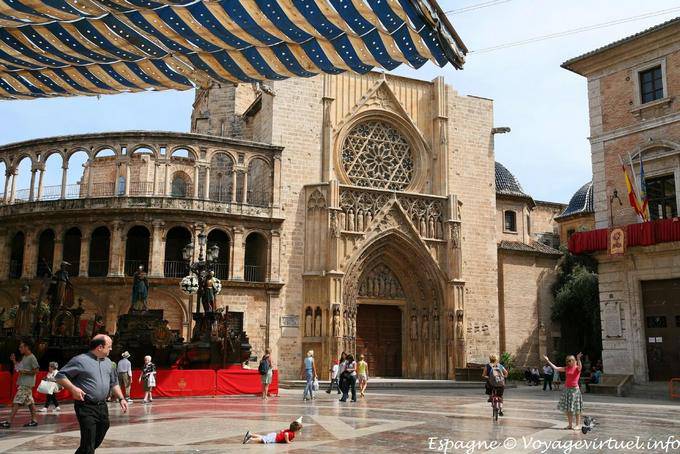 Valencia, Piazza del Duomo, Plaza de la Virgen - Spagna