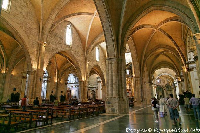 Valencia unità nella navata centrale della Cattedrale di S. Maria - Spagna