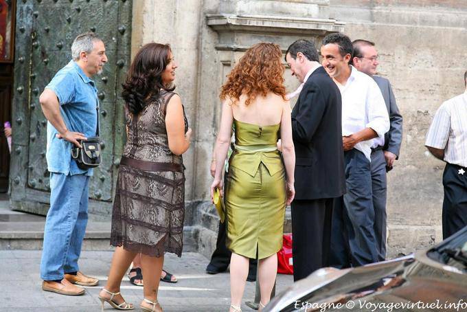 Valencia, lasciando la cerimonia di nozze - Spagna
