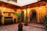 Patio interno Lit a Toledo, Spagna.