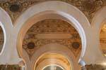Geometrici fregi decorativi, Sinagoga di Santa Maria la Blanca, Toledo, Spagna.