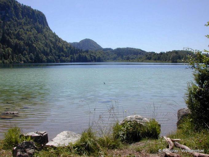 Spiaggia senza turista, Grand Lake Maclu, Giura - Franca Contea, Francia