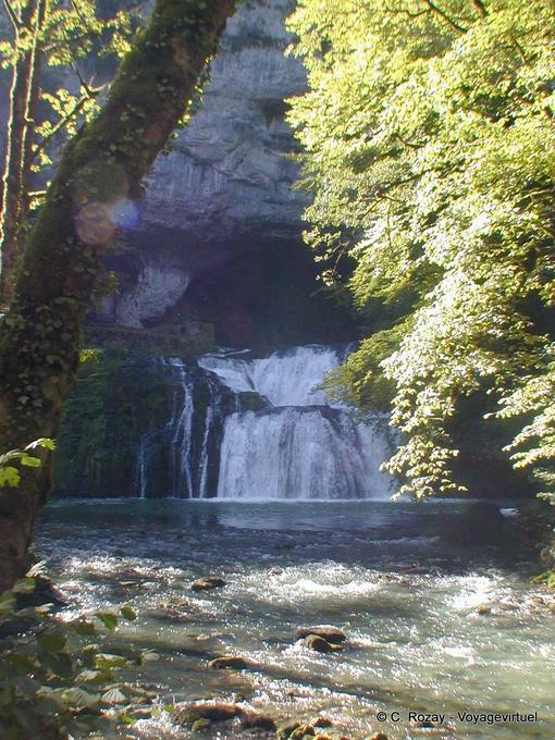 Un'altra vista della Fonte di Lison, Doubs., Francia