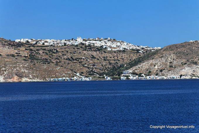 Milos, Klima, Plaka visto dal mare - Grecia