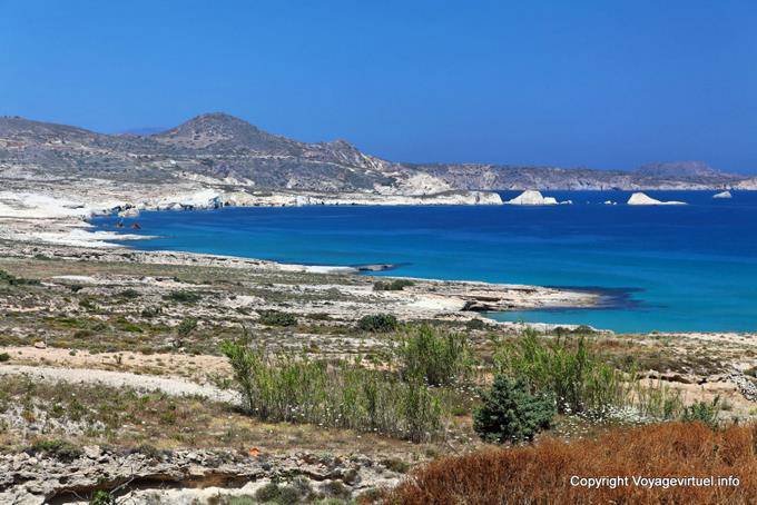 Panorama verso Sarakikiko dal Mytakas Milos - Grecia