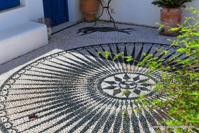 Milos, Plaka, mosaico di ciottoli - Grecia