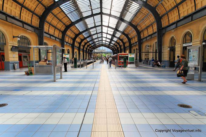 Stazione della metropolitana Piraeus - Grecia