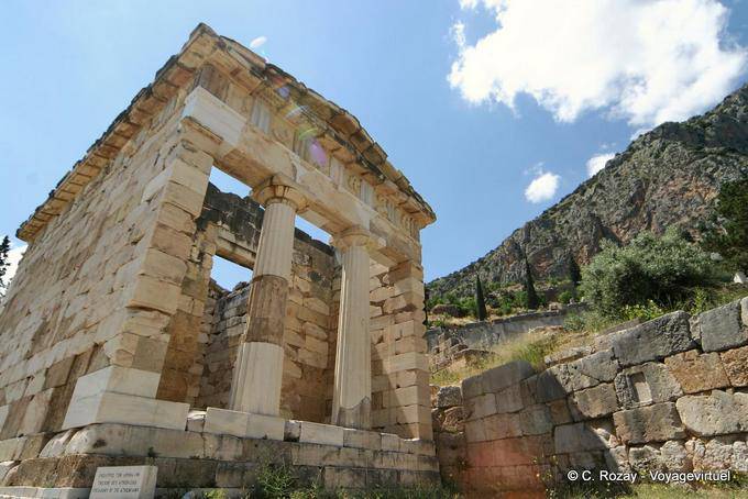 Tesoro degli Ateniesi, Delphi - Grecia