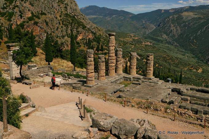 Veduta del Tempio di Apollo, Delfi - Grecia