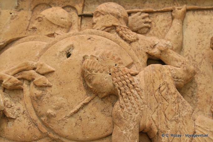 Fregio delle Siphnians Tesoro, Gigantomachia, Delphi Museum - Grecia