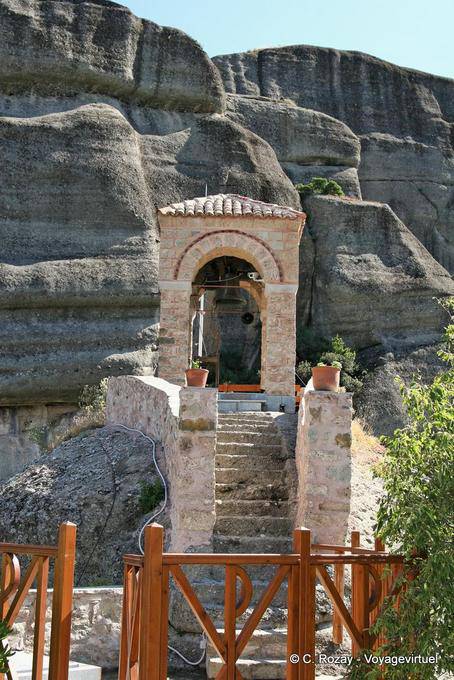 Passage to trasformare winch monastero di Agios Nikolaos Anapafsas, Meteora - Grecia