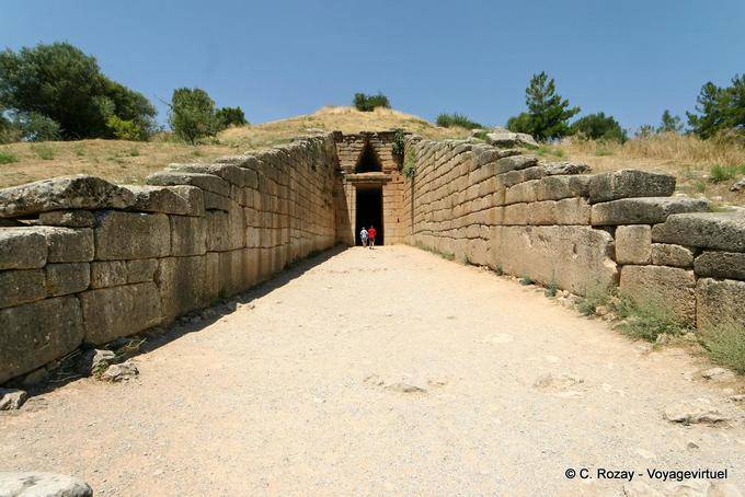 Dromos Tesoro di Atreo, tomba a cupola, Micene - Grecia