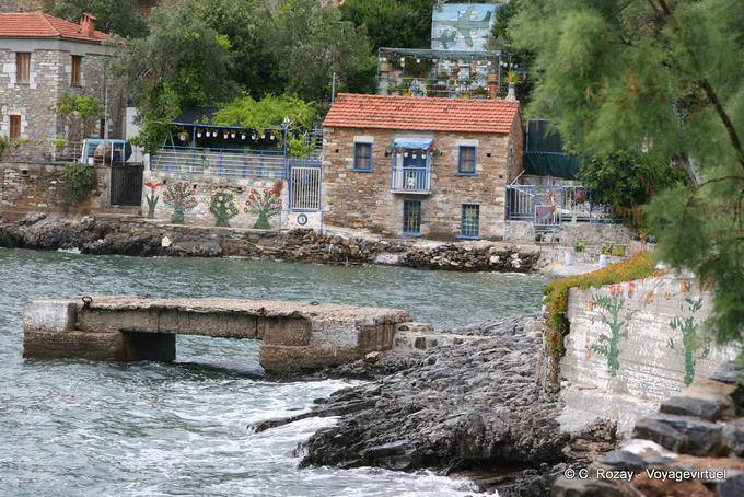 Murales nel piccolo porto, Pelion Milina - Grecia