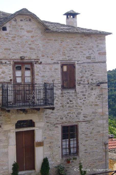 Casa tradizionale con balcone, Pinakates, Pelion - Grecia