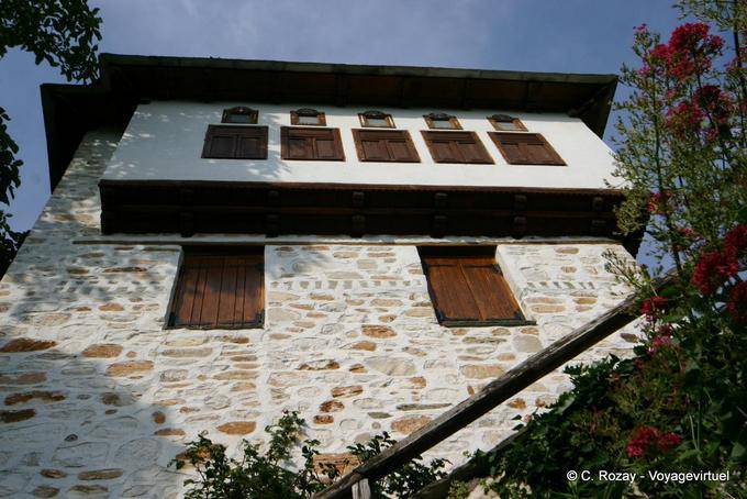 Architettura tipica del villaggio, Pinakates, Pelion - Grecia
