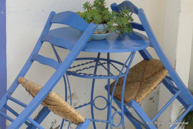 Tavolo e sedie tradizionale greca, Trikeri, Agia Kiriaki - Grecia