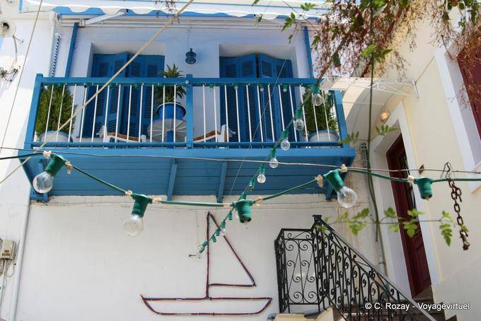 Balcone e decorazioni in legno, Poros - Grecia