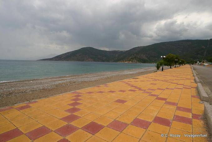 Mare in Psatha, Golfo di Corinto, Psahatos - Grecia