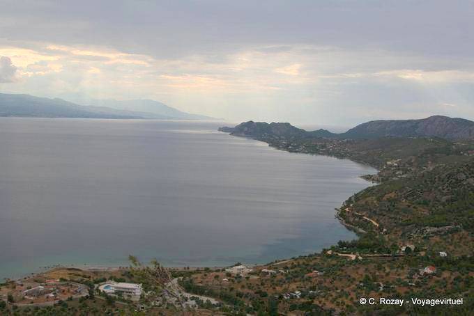 Vista dalla strada Megaron Perachora sopra Oasis a Loutraki - Grecia