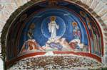 Murale dipinto nel vano sulla strada, Metamorphosis monastero, Meteora, Grecia.