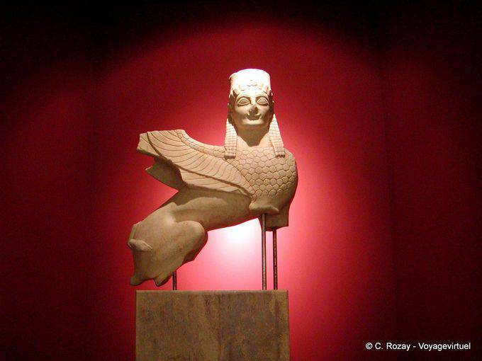 Scultura replica all'aeroporto di Atene - Grecia