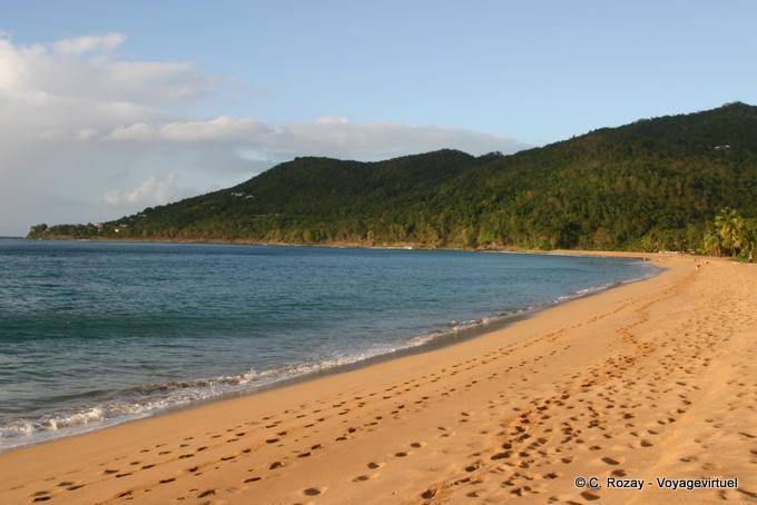 Un'altra vista di Grande Anse a Deshaies - Guadalupa