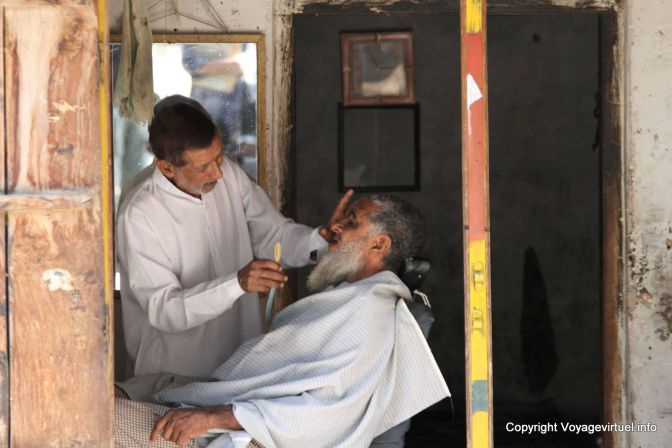 Mandawa Rasage Chez Le Barbier - India