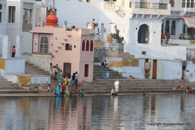 Pushkar Les Ghats Lac Sacre - India