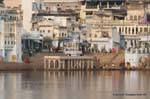Pushkar les ghats lac sacre.