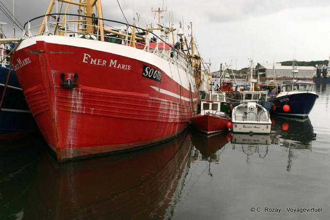 Emer arco di Maria nel porto di Killybegs, Donegal - Irlanda