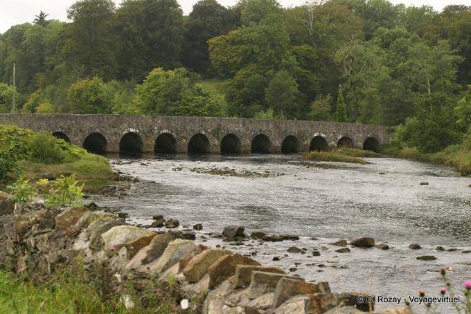 Ponte di pietra sul fiume Palmiano, Killala Mayo - Irlanda