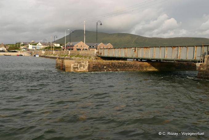 Il vecchio ponte tra R319 e Achill Achill Sound - Irlanda