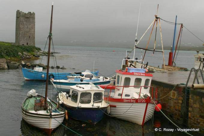 Piccolo porto di Castle Kildavnet, Achill Island - Irlanda
