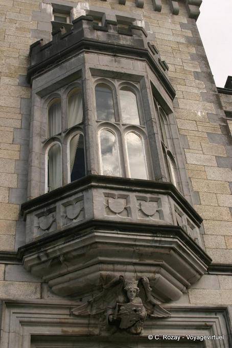 Architettura neogotica del Castello di Kylemore - Irlanda