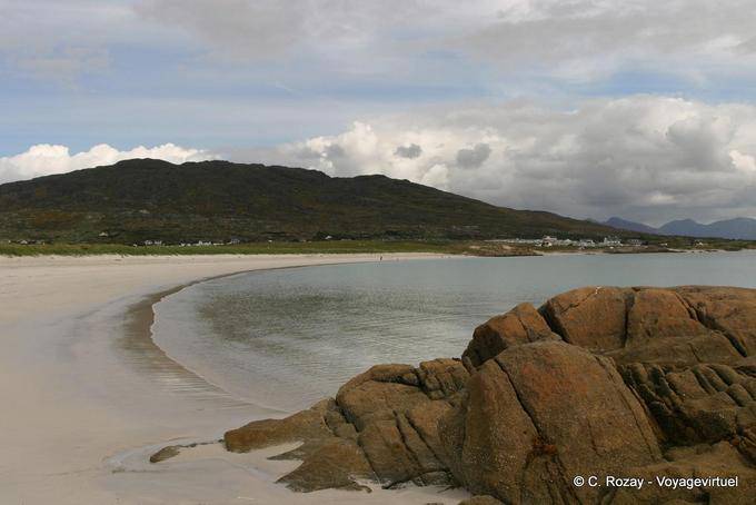 Bella spiaggia è baia del Cane, Roundstone, Connemara Galway - Irlanda