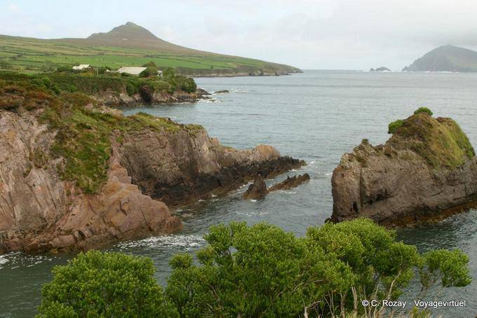 La costa vicino al Monumento a Dún anno OIR Dingle - Irlanda